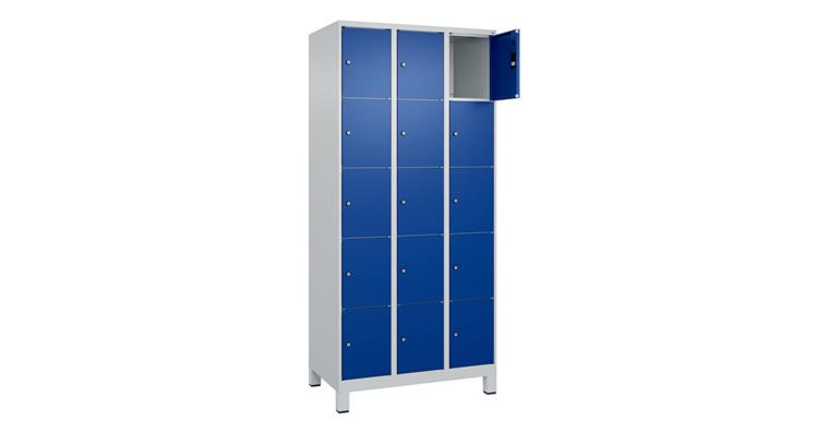 Schließfachschrank Classic PLUS, Füße, 15 Fächer, 1950x900x500mm RAL 7035/5010